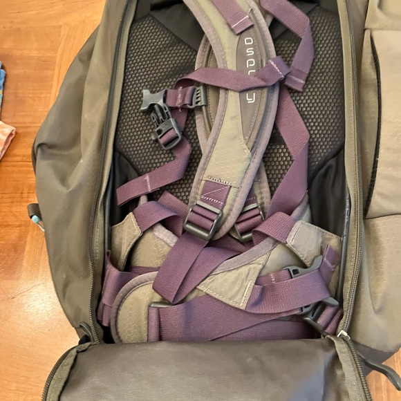 Osprey Men's Backpack - Black and Olive - Picture 5 of 11